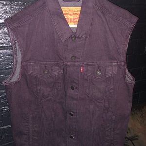 Levi Denim Vest!